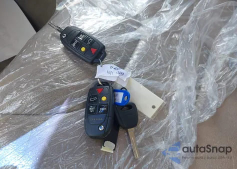 2008 Volvo S60 2.5T z USA, uszkodzony, nr VIN YV1RS592782701678